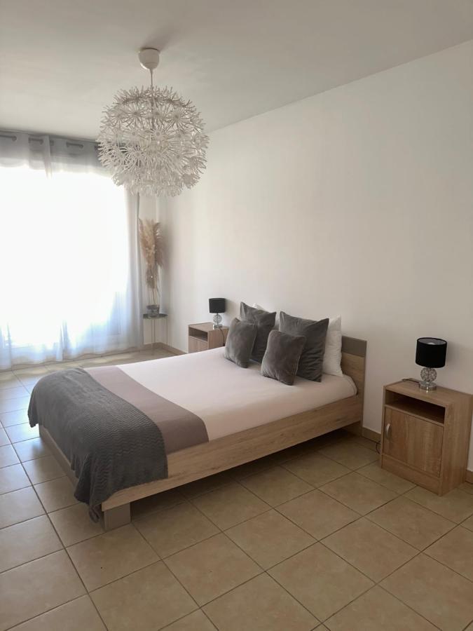 Superbe Appartement Tout Equipe Avec Parking. Marselha Exterior foto